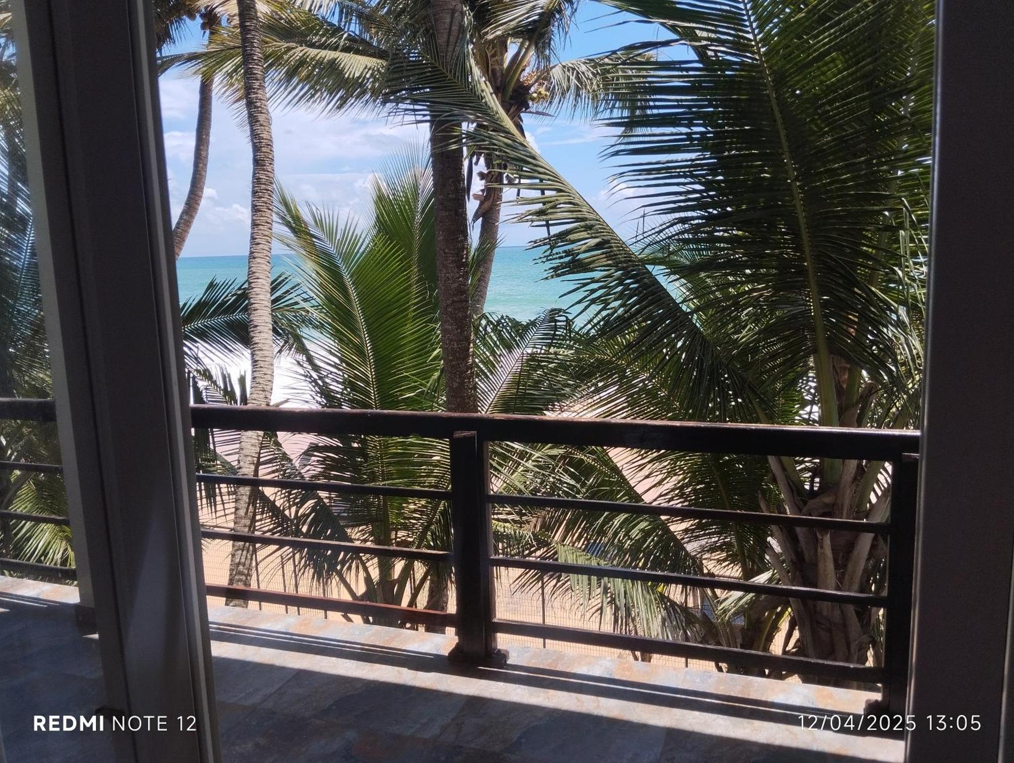 Ocean Edge Hikka Hotel Hikkaduwa Exterior photo