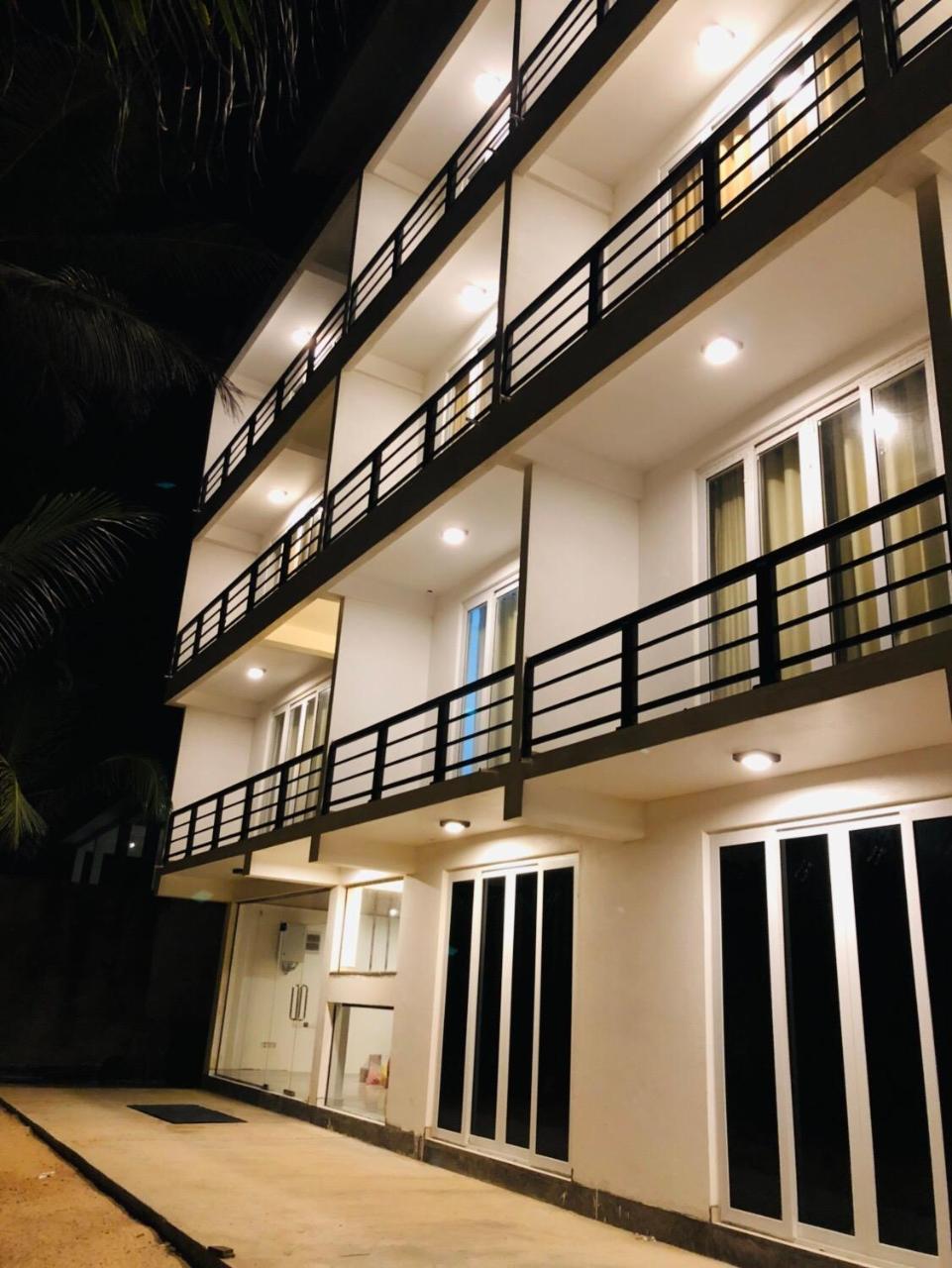 Ocean Edge Hikka Hotel Hikkaduwa Exterior photo