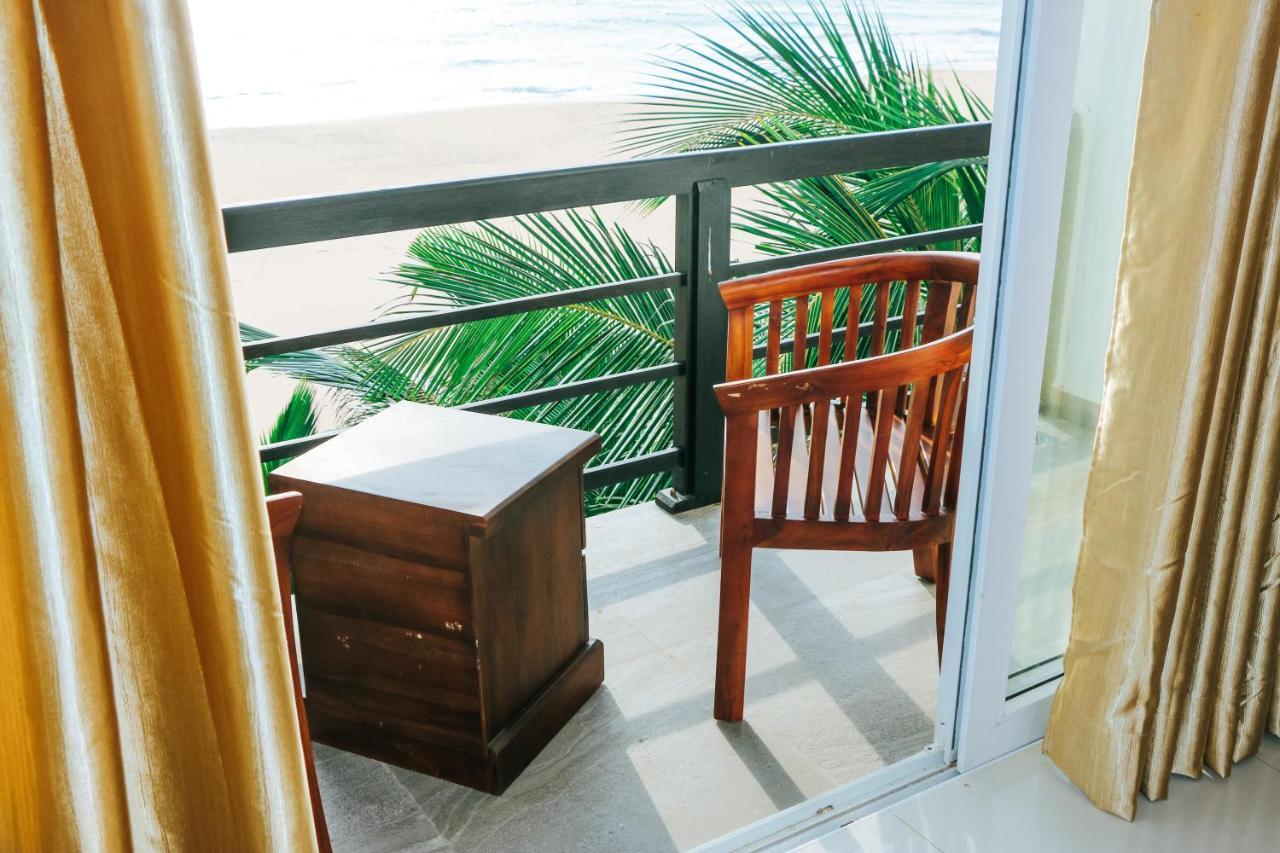 Ocean Edge Hikka Hotel Hikkaduwa Exterior photo